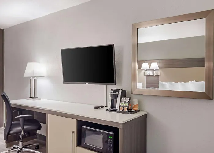 Quality Inn & Suites Cartersville South