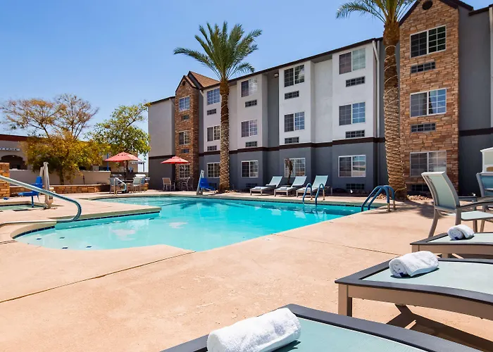 La Quinta Inn & Suites By Wyndham Tulsa Downtown - Route 66
