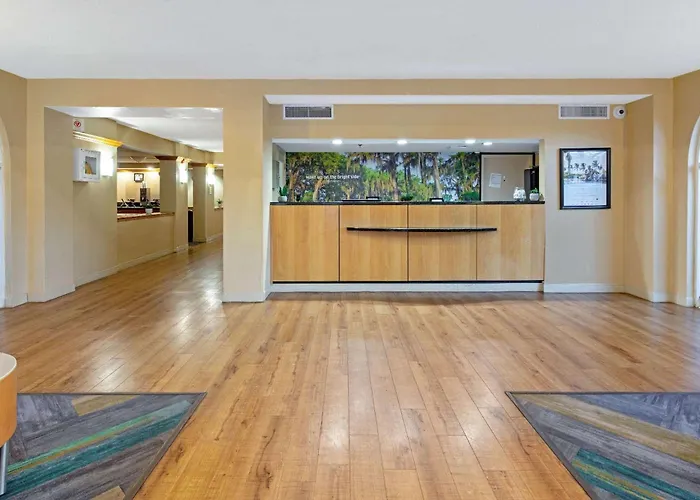 La Quinta By Wyndham Coral Springs South
