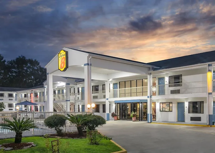 Super 8 By Wyndham Ocean Springs Biloxi