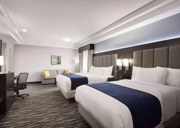 Days Inn & Suites By Wyndham Houston Hobby Airport