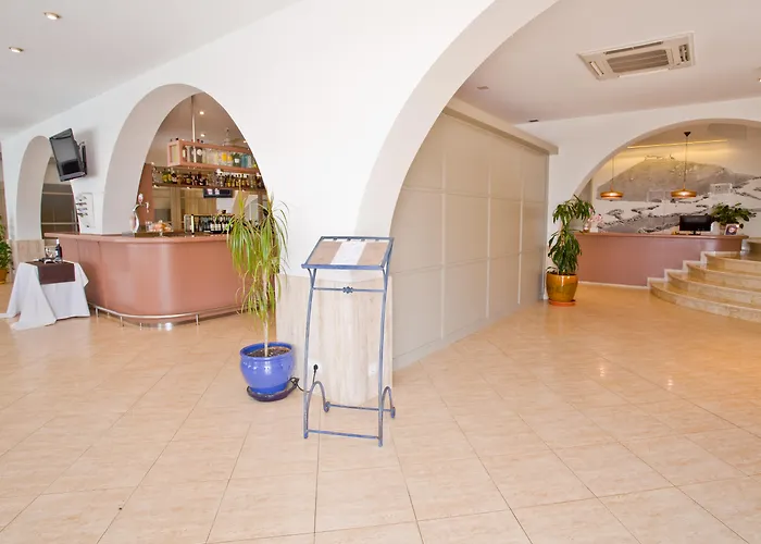 Hotel Jeni & Restaurant