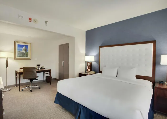 Doubletree By Hilton Little Rock