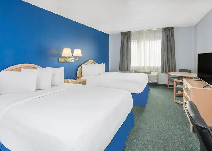 Days Inn By Wyndham Osage Beach Lake Of The Ozarks