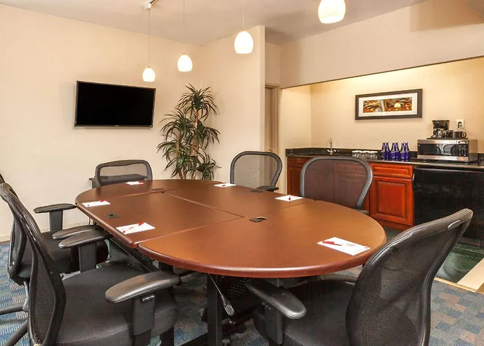 Ramada By Wyndham Jersey City