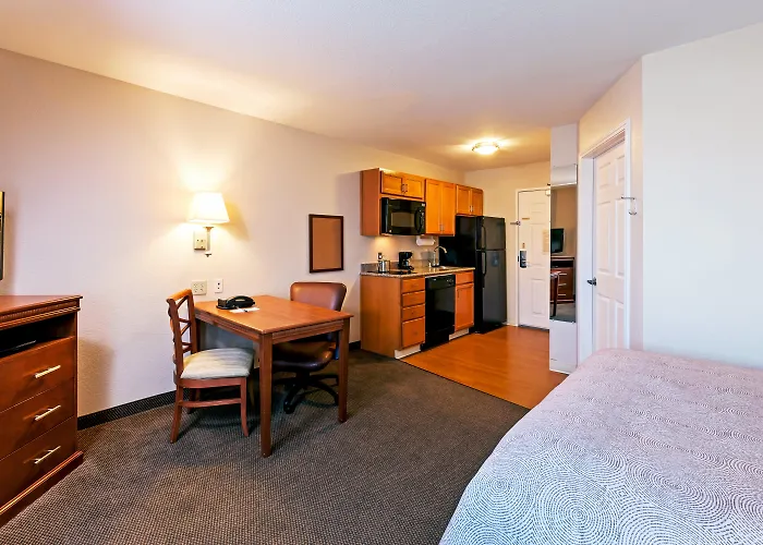 Candlewood Suites Pearland By Ihg