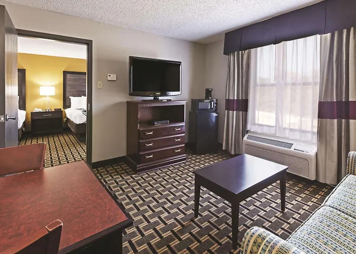 La Quinta By Wyndham Denison - North Lake Texoma