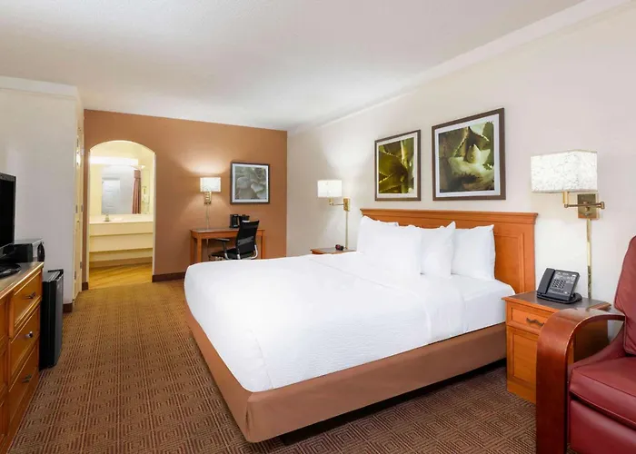 La Quinta East Deerfield Beach - Boca Raton