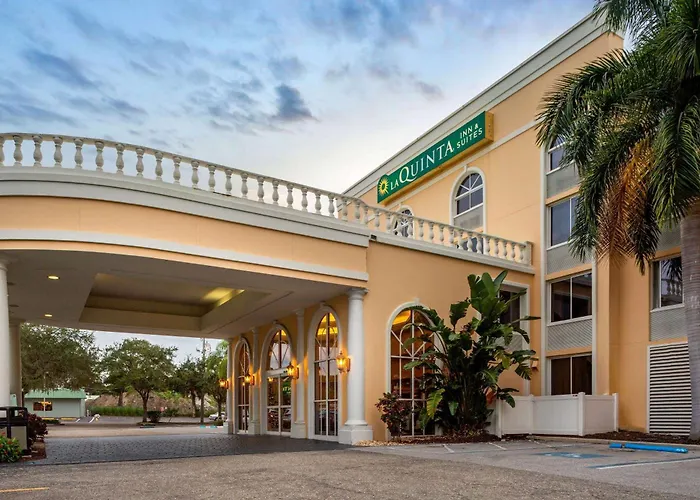 La Quinta By Wyndham Sarasota Downtown Hotel