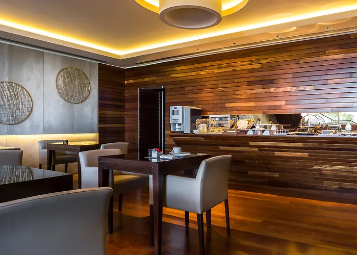 4615 Hotel