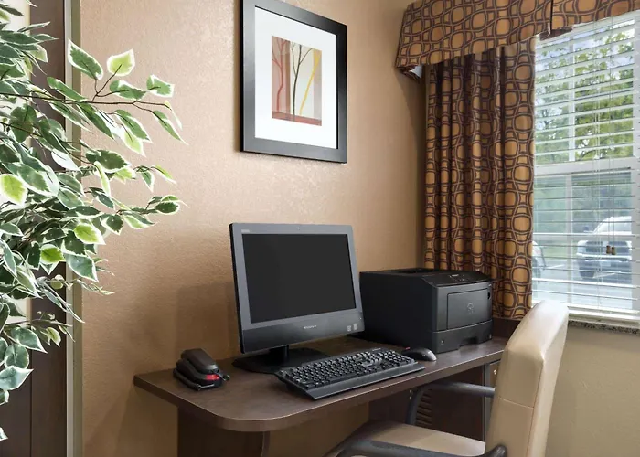Microtel Inn And Suites Carrollton