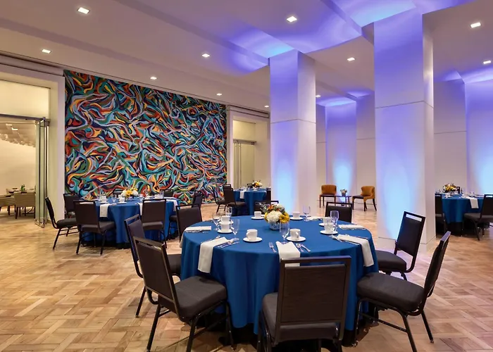 Hotel Indigo Atlanta Downtown By Ihg