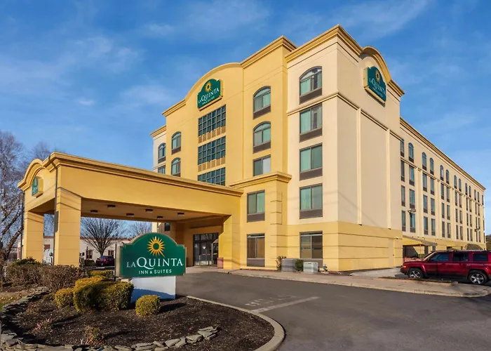 La Quinta By Wyndham Garden City