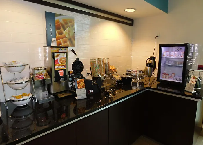 Best Western Plus Birmingham Inn & Suites
