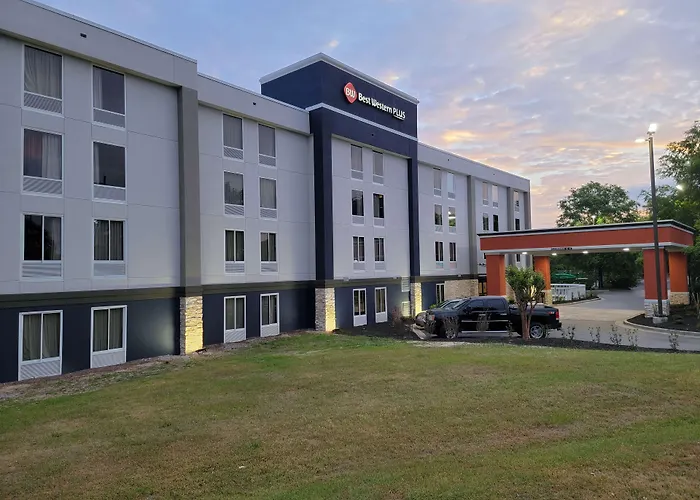 Best Western Plus Lexington Inn