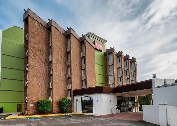 Red Roof Inn & Suites Macon