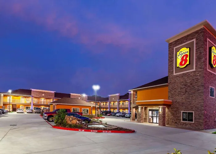 Super 8 By Wyndham Houston Northwest Cypress Hotel