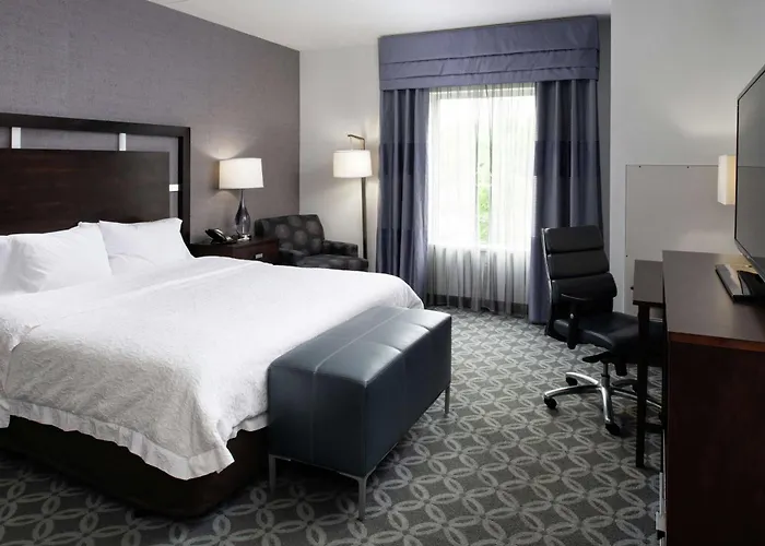 Hampton Inn & Suites Greensboro/Coliseum Area