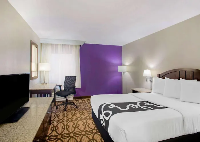 La Quinta By Wyndham Springfield South