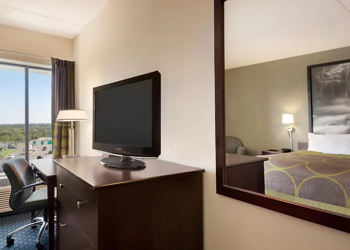 Super 8 By Wyndham Liverpool/Syracuse North Airport