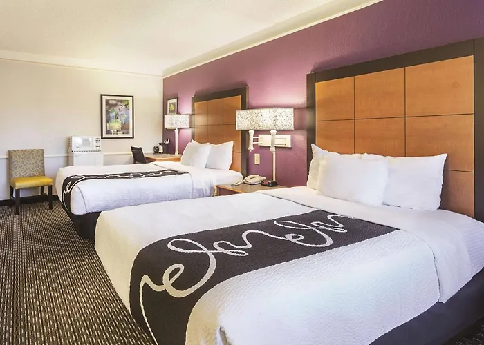 La Quinta Inn & Suites By Wyndham University Area Chapel Hill
