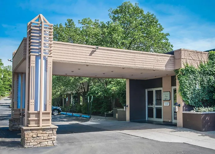 The Woodlands Inn