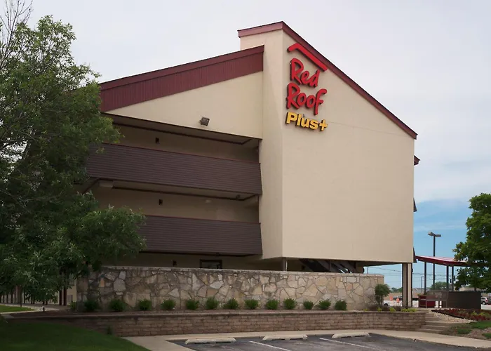 Red Roof Inn Plus+ Chicago - Naperville