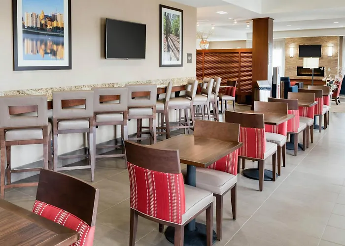 Comfort Inn & Suites West - Medical Center