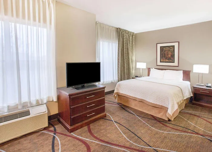 Hawthorn Extended Stay By Wyndham Bloomington