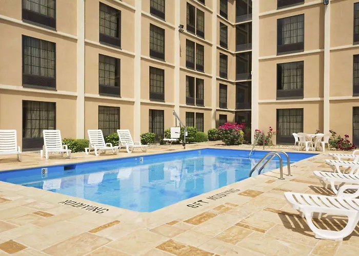 Days Inn By Wyndham Rome Downtown