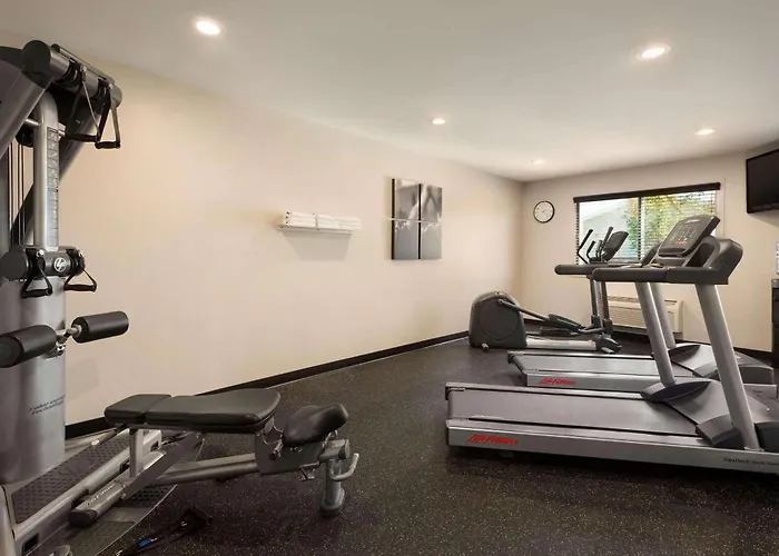 Country Inn & Suites By Radisson, Baxter, Mn