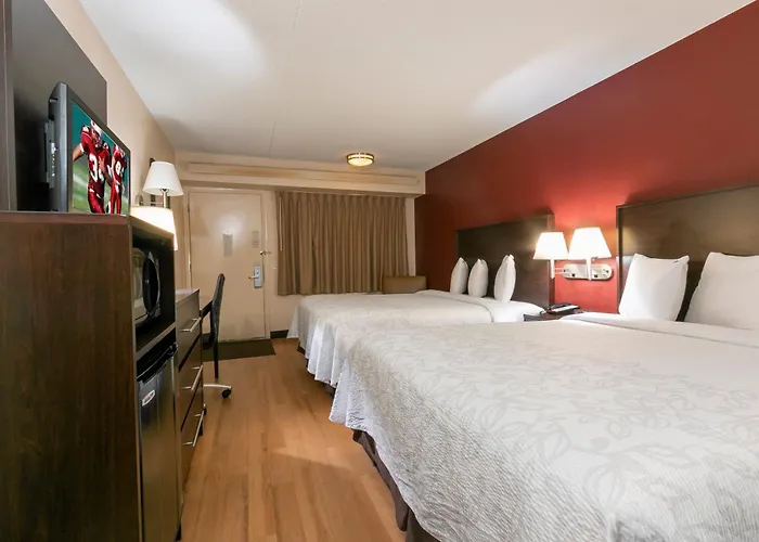 Red Roof Inn Plus + Boston - Framingham
