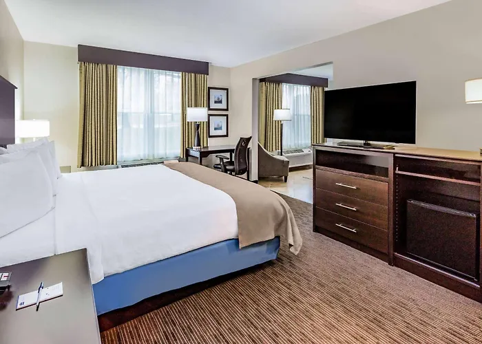 AmericInn&Suites Burnsville, MN