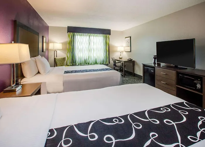 La Quinta Inn And Suites By Wyndham Elkhart