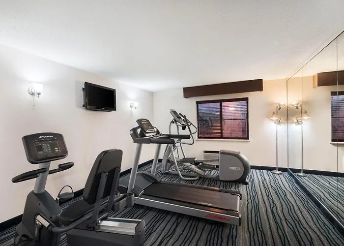 Comfort Inn & Suites Brentwood - Nashville