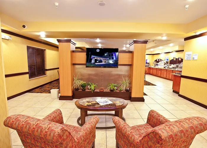 Holiday Inn Express Plymouth By Ihg
