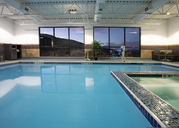 Holiday Inn Express Hotel & Suites Littleton By Ihg