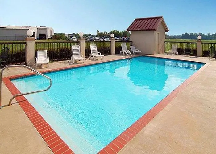 Quality Inn & Suites Pine Bluff