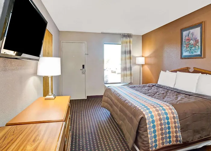 Days Inn By Wyndham Hernando