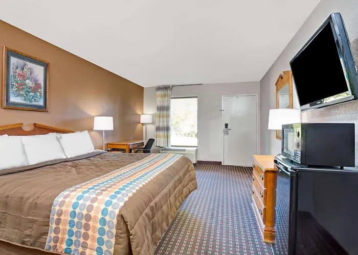 Days Inn By Wyndham Hernando