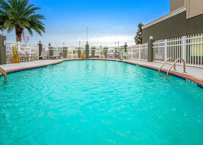 La Quinta By Wyndham Gonzales La