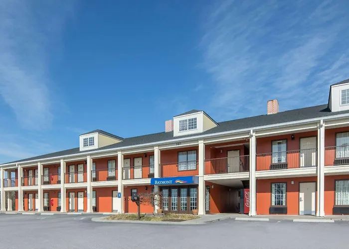 Baymont By Wyndham Cleveland Motel