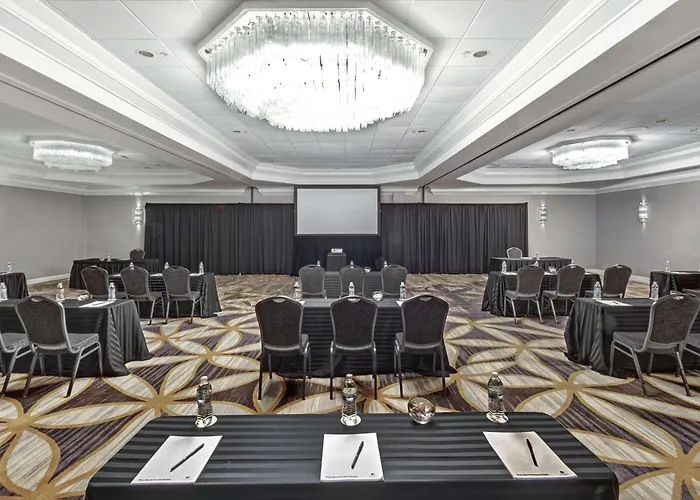 Doubletree By Hilton Wichita Airport