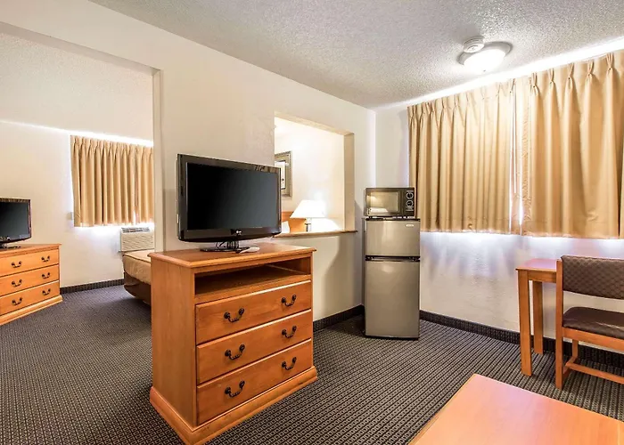 Brentwood Inn Clinton