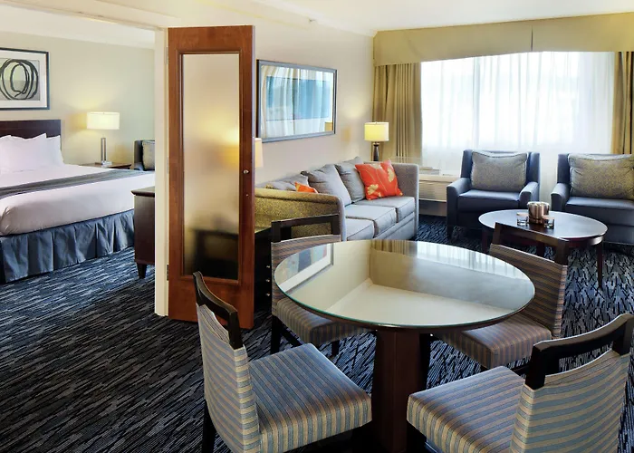 Doubletree By Hilton Norwalk Hotel