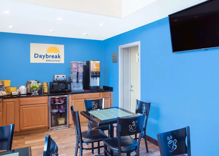 Days Inn By Wyndham New Haven