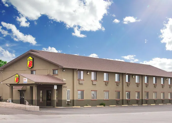 Super 8 By Wyndham Colby Motel