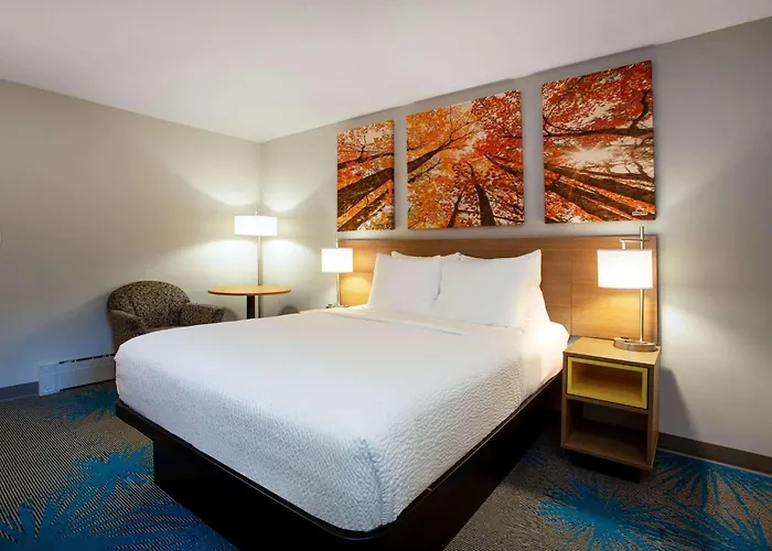 Days Inn By Wyndham Marquette