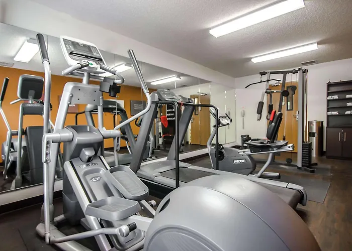Quality Suites St. Joseph