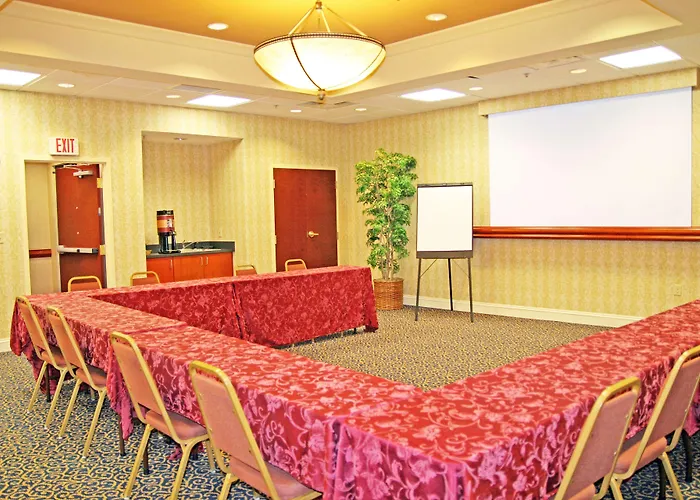 Hampton Inn & Suites-Atlanta Airport North-I-85